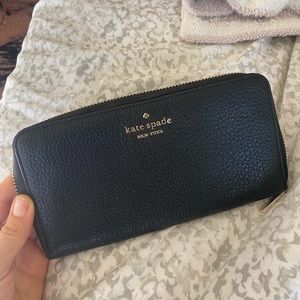 Black Kate spade 😍